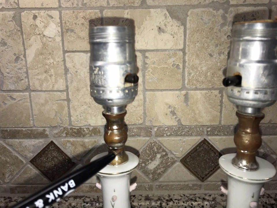 Par De Colección de Lámparas De Porcelana y Rosa 3D Par Vidrio Mármol Base-Japón Foto 4 de 4