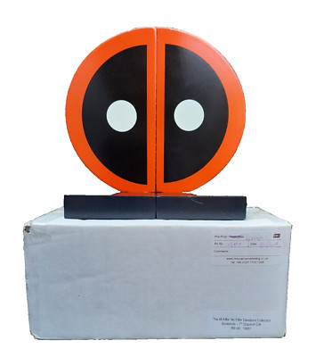 MARVEL COMICS DEADPOOL HOLZ BUCHENDEN / BUCHENDEN (VORPRODUKTIONSMUSTER)