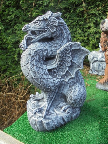 Small Dragon Concrete garden ornament - Picture 13 of 17