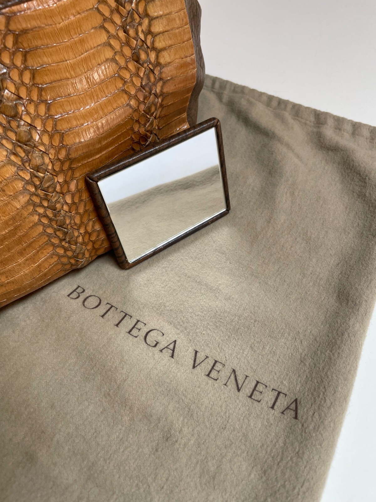 AUTHENTIC BOTTEGA VENETA DESIGNER BAG - image 13
