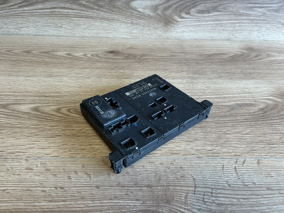 MERCEDES R230 SL500 SL600 LEFT DRIVER SIDE DOOR CONTROL MODULE OEM 2003_2012 - Image 4 of 4