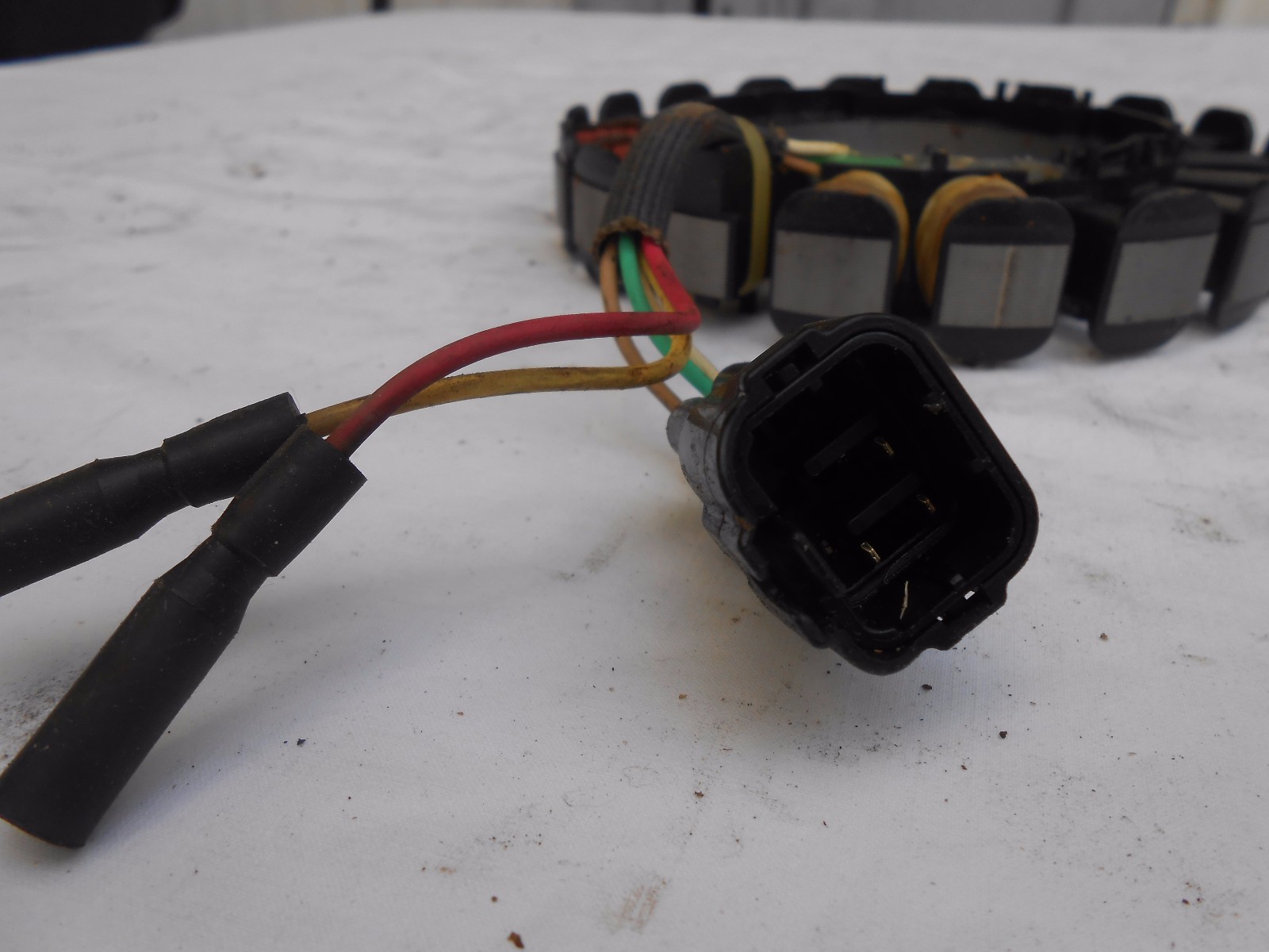 STATOR / CHARGING COIL '02 SUZUKI DF90 3212090J00 DF100 DF115 DF140 01