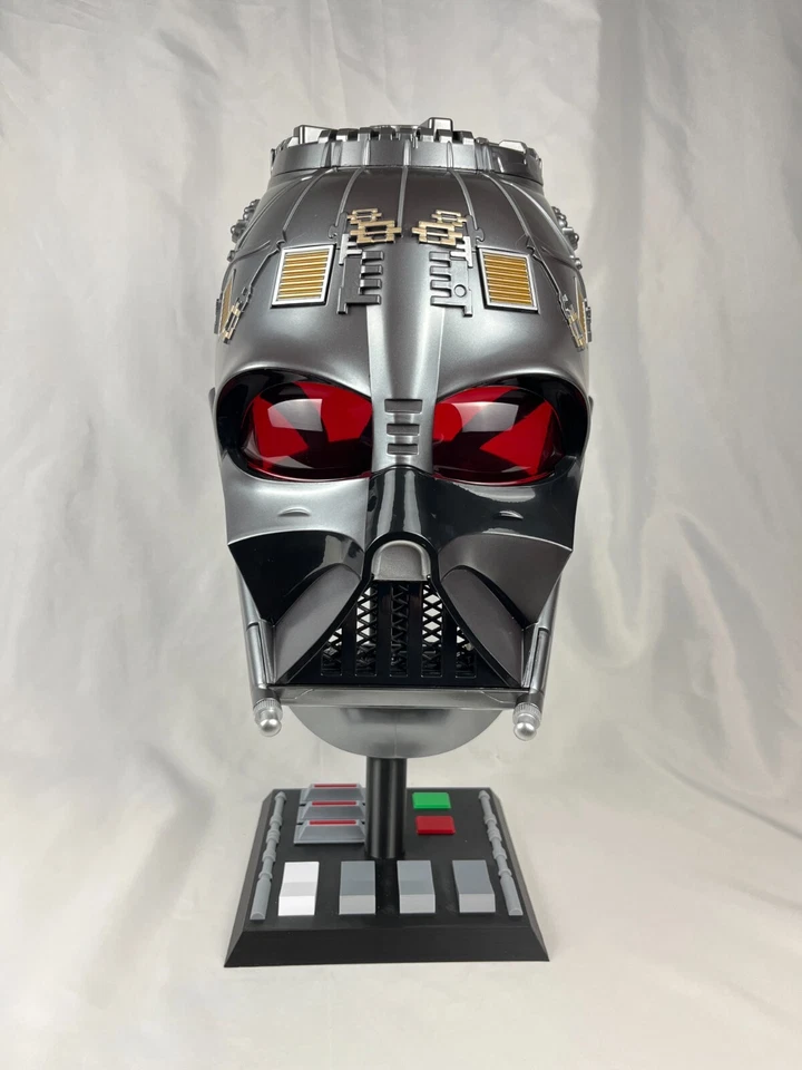 Darth Vader Helmet Stand - Image 4 of 4