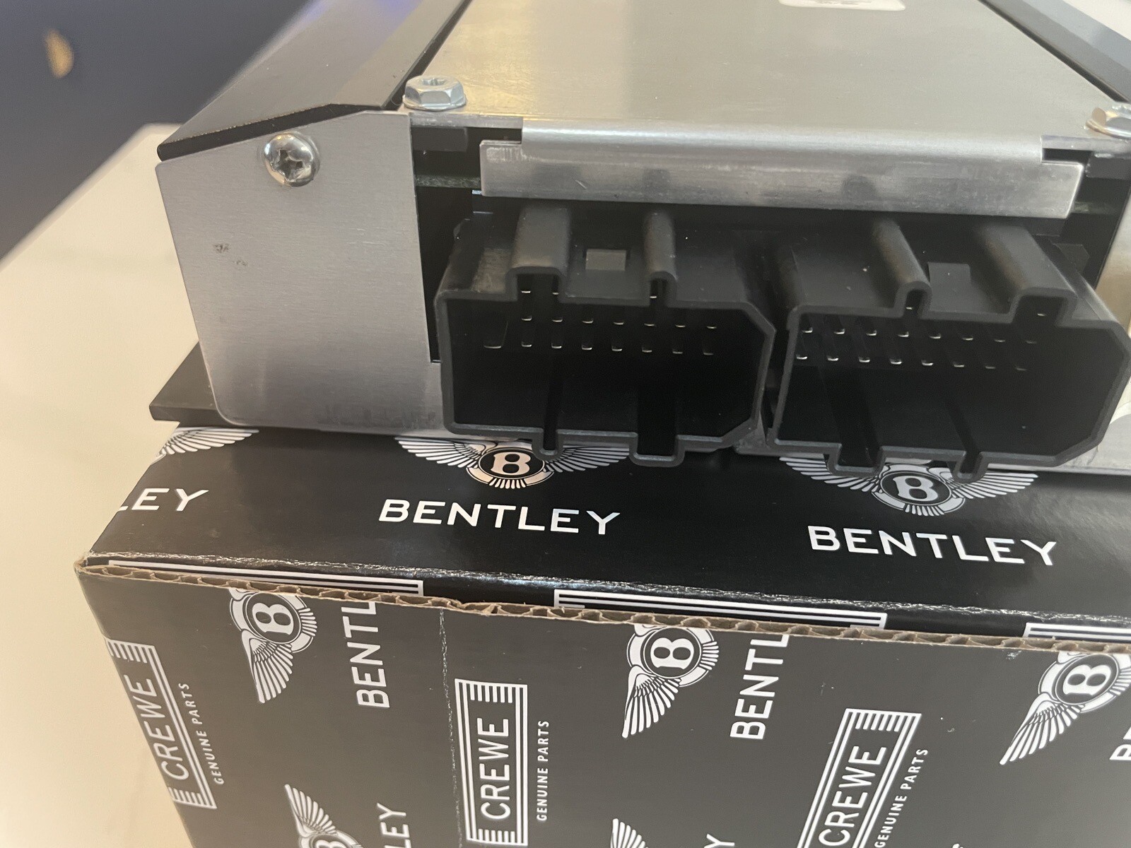 2003-2009 Bentley continental gt convertible Audio Amplifier 3w7035456A