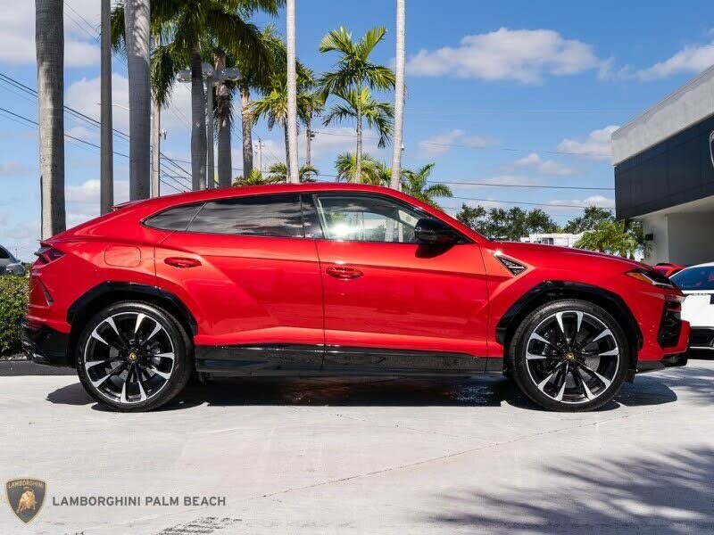 Lamborghini Urus Taigete 23” Wheels & Tires OEM Factory Set | Pirelli P-Zero