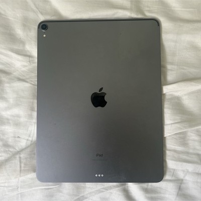 Apple iPad Pro 12.9in 64GB Wi Fi Gray Tablet w/ Keyboard, iPadOS