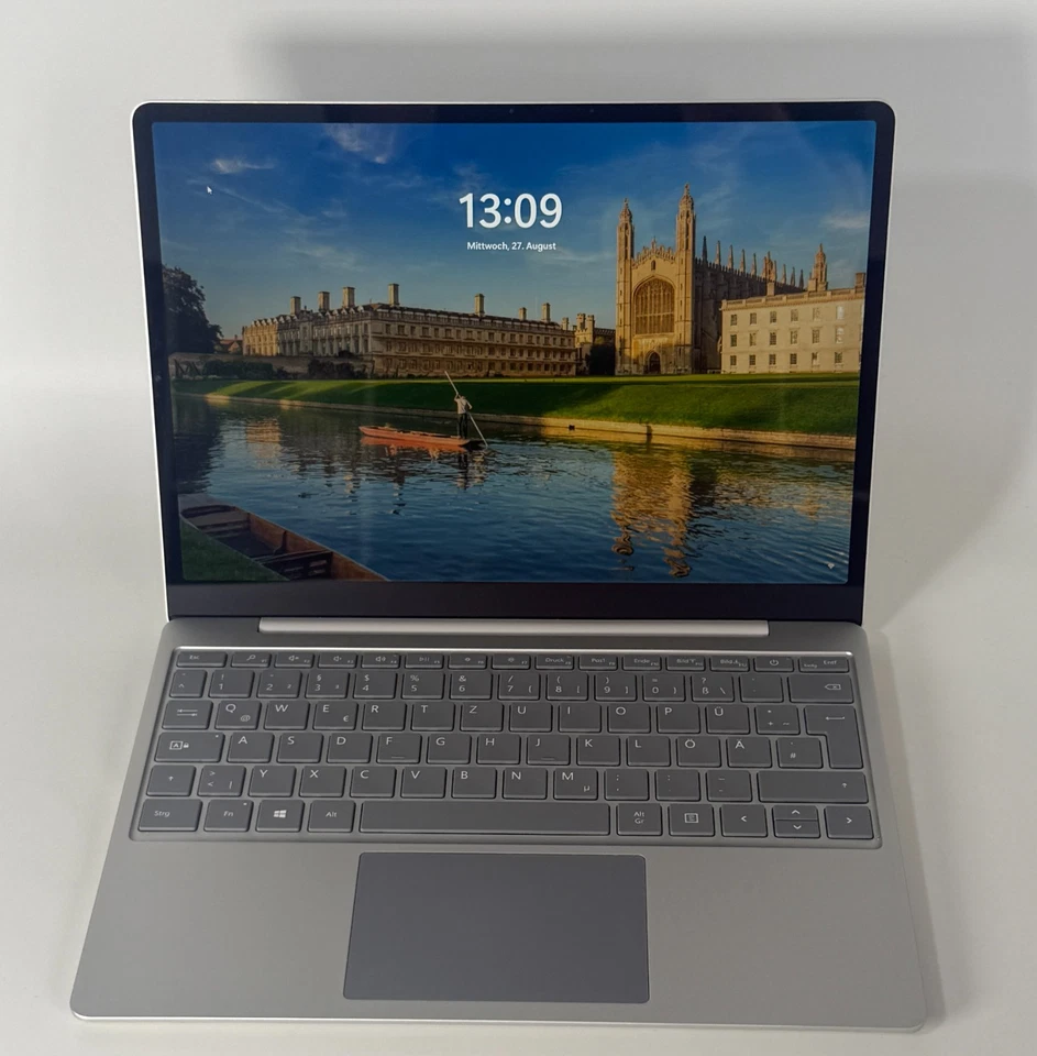 Microsoft Surface Go Laptop Notebook *bitte komplett lesen* - Bild 2 von 3
