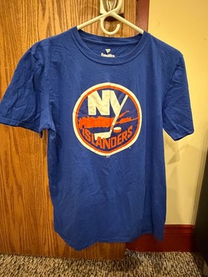 New York NY Islanders Logo T-Shirt Tee Medium NHL Hockey Officially Licensed