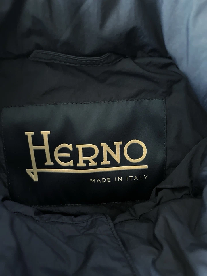 Chaqueta Herno Súper Ligera Hombres Talla 52 (EE. UU. 42) Negra Bolsillos Sudadera con Capucha Lujosa Foto 2 de 4