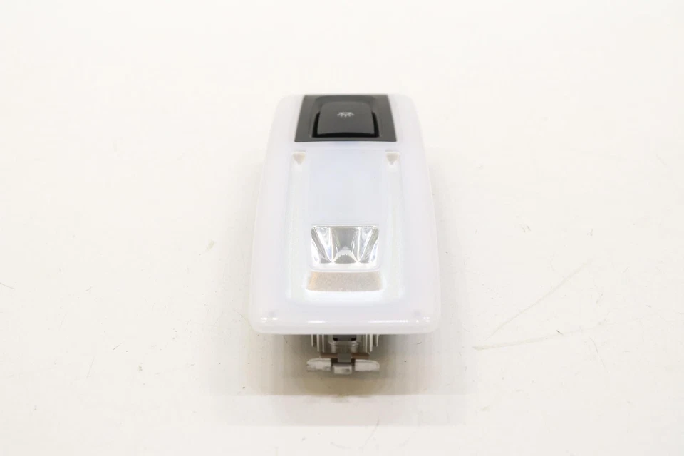 2016 - 2022 BMW X1 F48 TECHO INTERIOR TRASERO IZQUIERDO CÚPULA LÁMPARA DE LECTURA OEM Foto 3 de 4