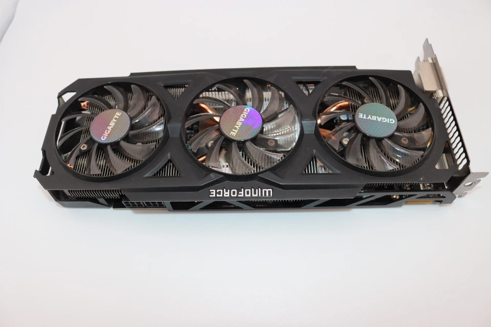 Gigabyte AMD Radeon R9 270X 2GB Model - Image 4 of 4