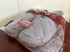 Dearfoams Men  s River Energy Memory Foam Quilted Slippers Gray US L 11-12 