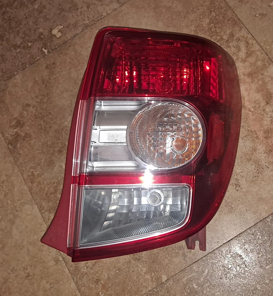 2008-2014 Scion XD Tail Light Outer Passenger Right 2009 2010 2011 2012 2013 Foto 2 de 4