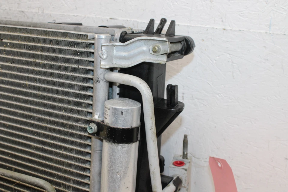 Pontiac Solstice 2006-2009 2,4 L M/T radiador/condensador/ventilador OEM ME101 Foto 2 de 4