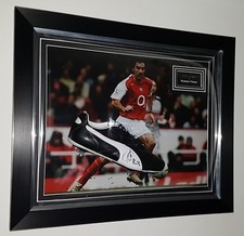 *** Rare ROBERT PIRES Signed Football Boot Autograph Display ***