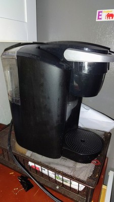Keurig Coffee Maker Works Like A Charm. Comes w/ The Coffee Pods