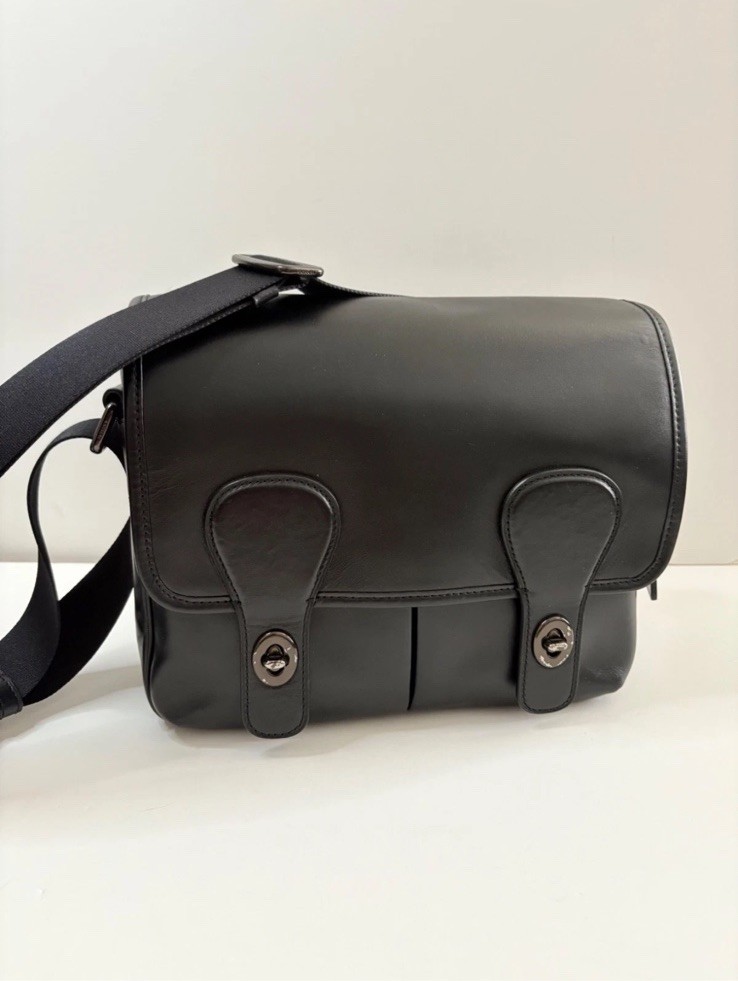 Coach Heritage Map  Crossbody /Shoulder Bag Black Leather - Style No. C2906 EUC