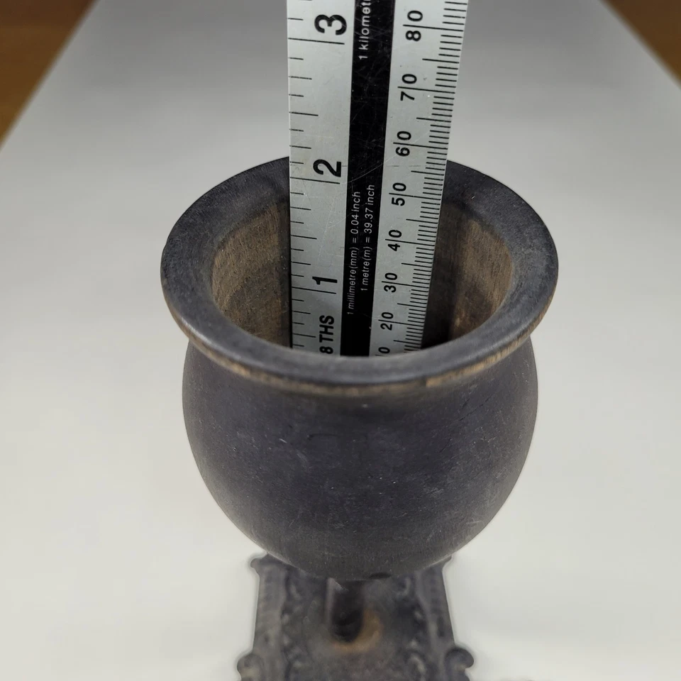 Fondo base metal tintero antiguo, decoración superior madera Foto 3 de 4