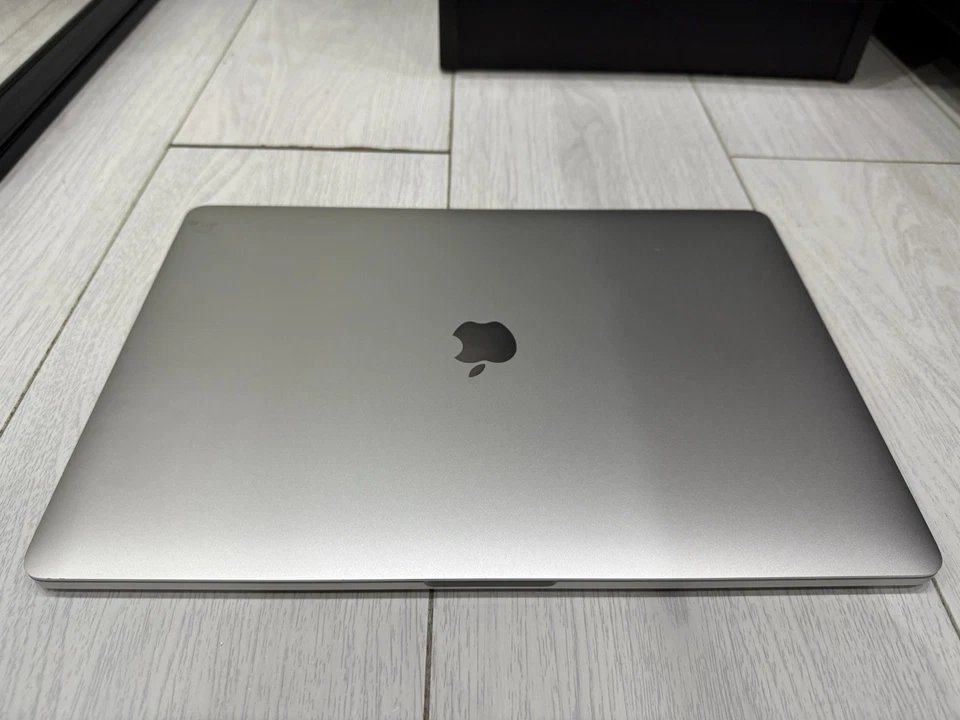 Apple MacBook Pro Retina 15.4” 2016 512GB SSD 16GB Ram 2.7GHz Core i7 Pro455 2GB - Image 4 of 4
