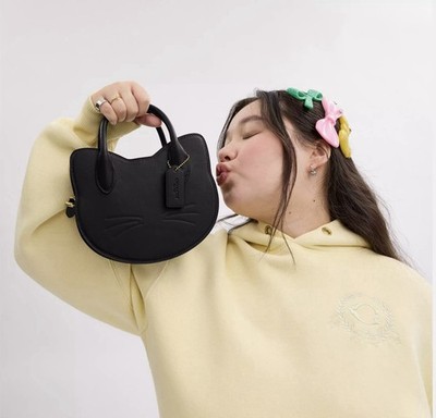 【新品未使用】 COACH 猫型ケース ブラック Coach 2025 Halloween Cat Crossbody Handbag Black Leather Bag CW615