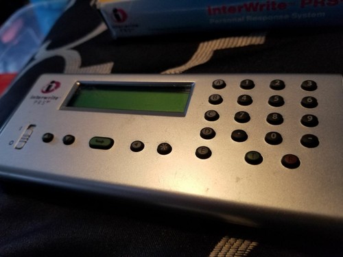Interwrite PRS RF R1 - Classroom College Clicker - 第 1/3 張圖片