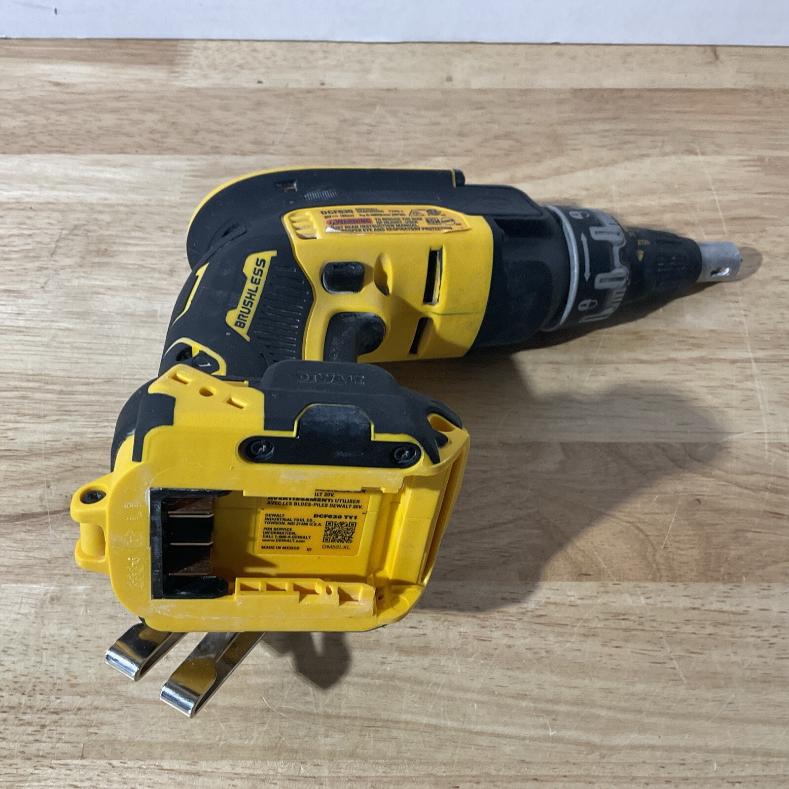 DeWalt DCF630B 20V Max XR Cordless Brushless Drywall Screw Gun TOOL
