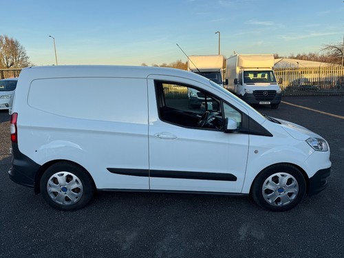 2017 Ford Transit Courier Trend 1.5tdci no VAT - Picture 5 of 18