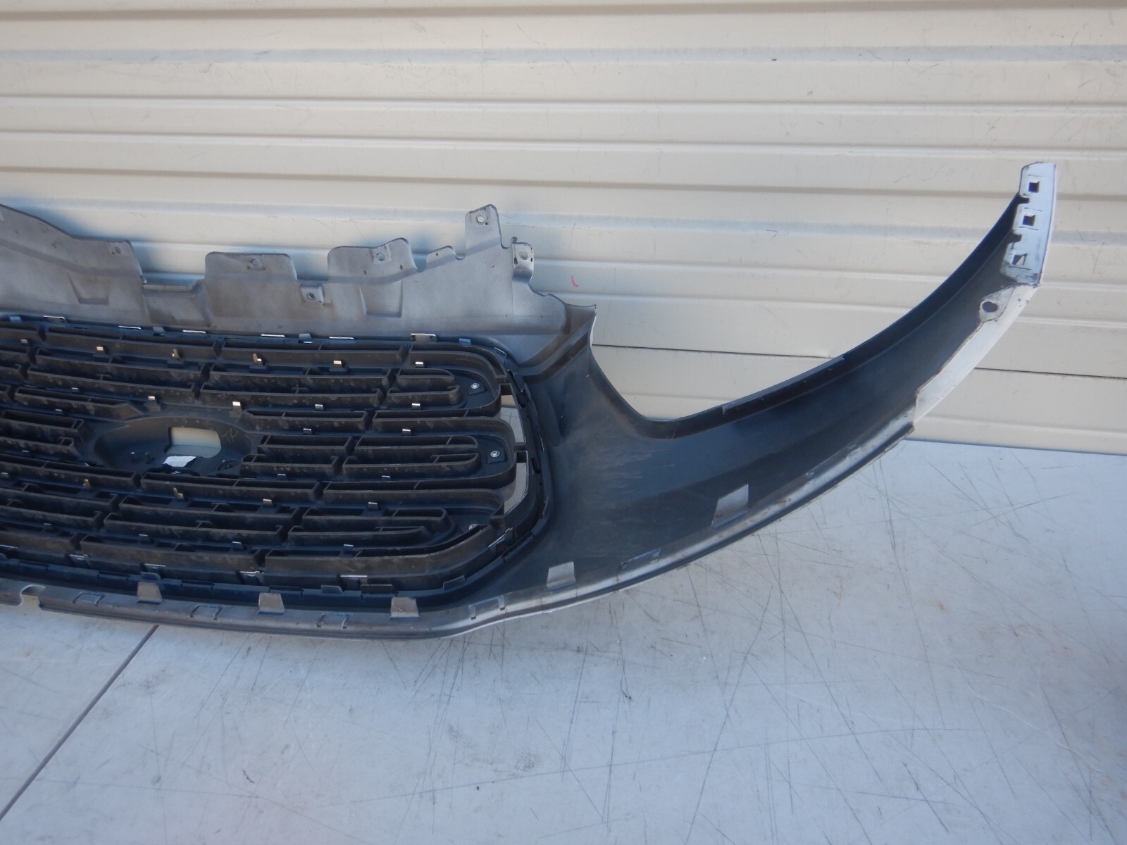 2015-2019 FORD TRANSIT 150 250 350 FRONT BUMPER COVER + GRILL OEM CK41-17B968-B