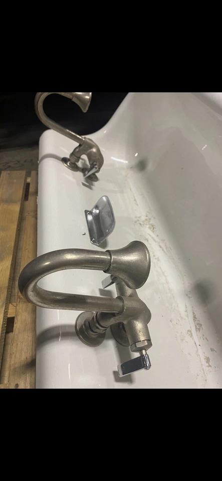 复古 20 世纪 50 年代 Koehler 白色瓷槽水槽 60 英寸 * 仅拾取 * — 第 2/4 张图片