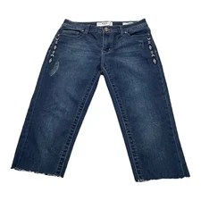 VGS by Vigoss jeans capri size 4 medium wash BACK pockets 28”x16” CLEAN