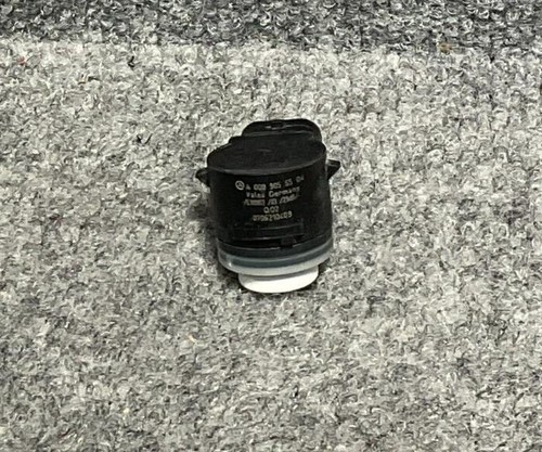 Mercedes-Benz Metris Ultrasonic Parking Sensor A0009055504 ππ§ - Picture 3 of 16