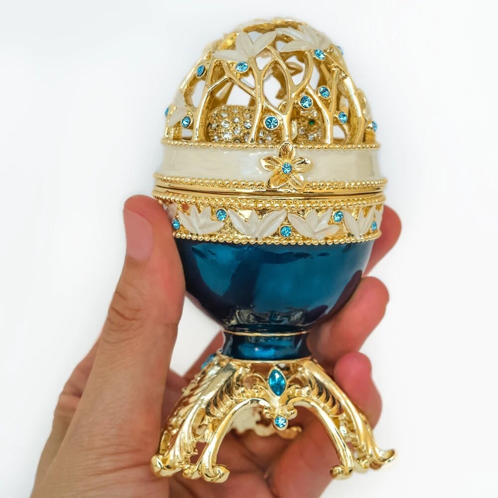 Egg with a Elephant trinket box hand made by Keren Kopal