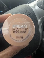 Maybelline Dream Matte Mousse Foundation Light Beige, Medium 0.064g