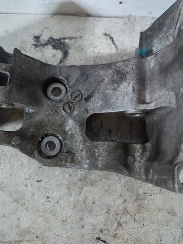 Audi A6 C7 Tdi Ultra 2013-2018 alternator mount 04L903143D O92 - Picture 5 of 12
