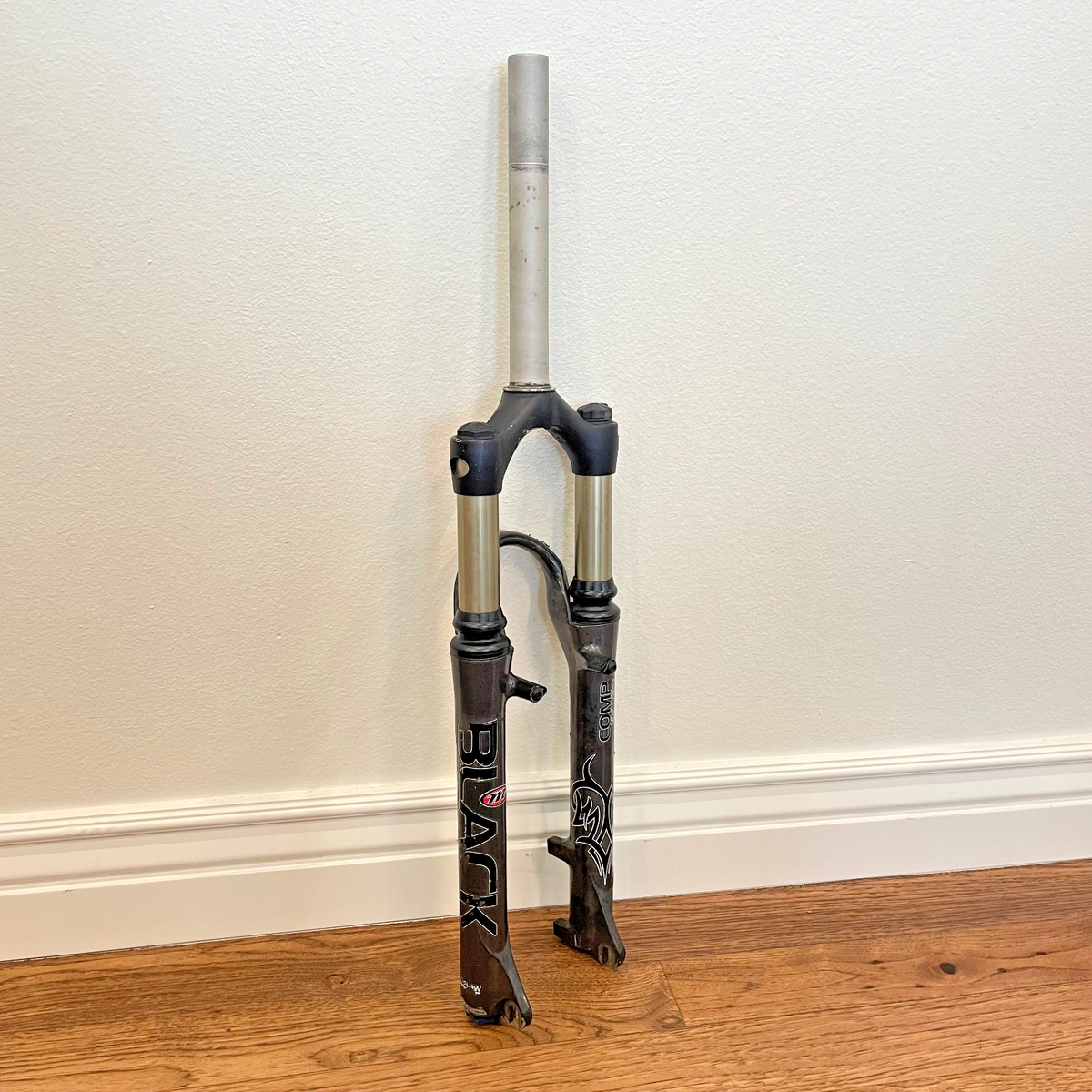 Manitou BLACK サスペンションフォーク MTB s-l1200.png