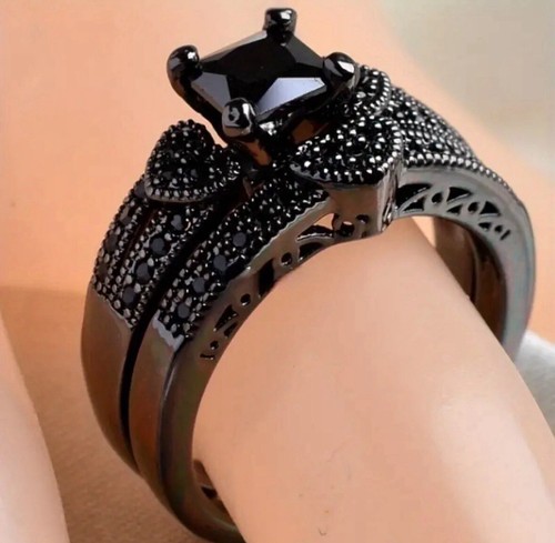 Princess Black Onyx Heart Engagement Size 6 Ring Set Black Gold Plated 4️⃣ - Picture 3 of 9