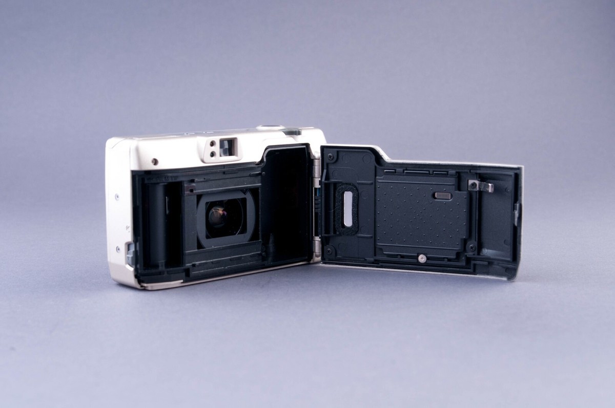 Nikon LiteTouch Zoom 70WS Quartz Date 35mm Point & Shoot