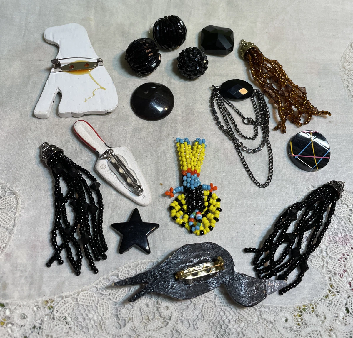 Vintage Crafting Jewelry  Lot Parts Repair Harvest Art  CRF1-1