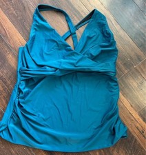 Firpearl Women  s Plus Size 22 Fits 20 Tankini Swim Top Underwire V-Neck Blue