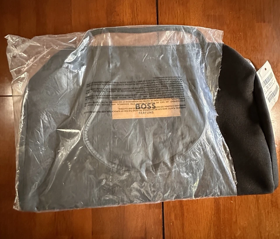 Bolso de Viaje de Fin de Semana Grande de Lona Perfumes Hugo Boss para Hombre Negro Nuevo con Etiquetas Foto 3 de 4