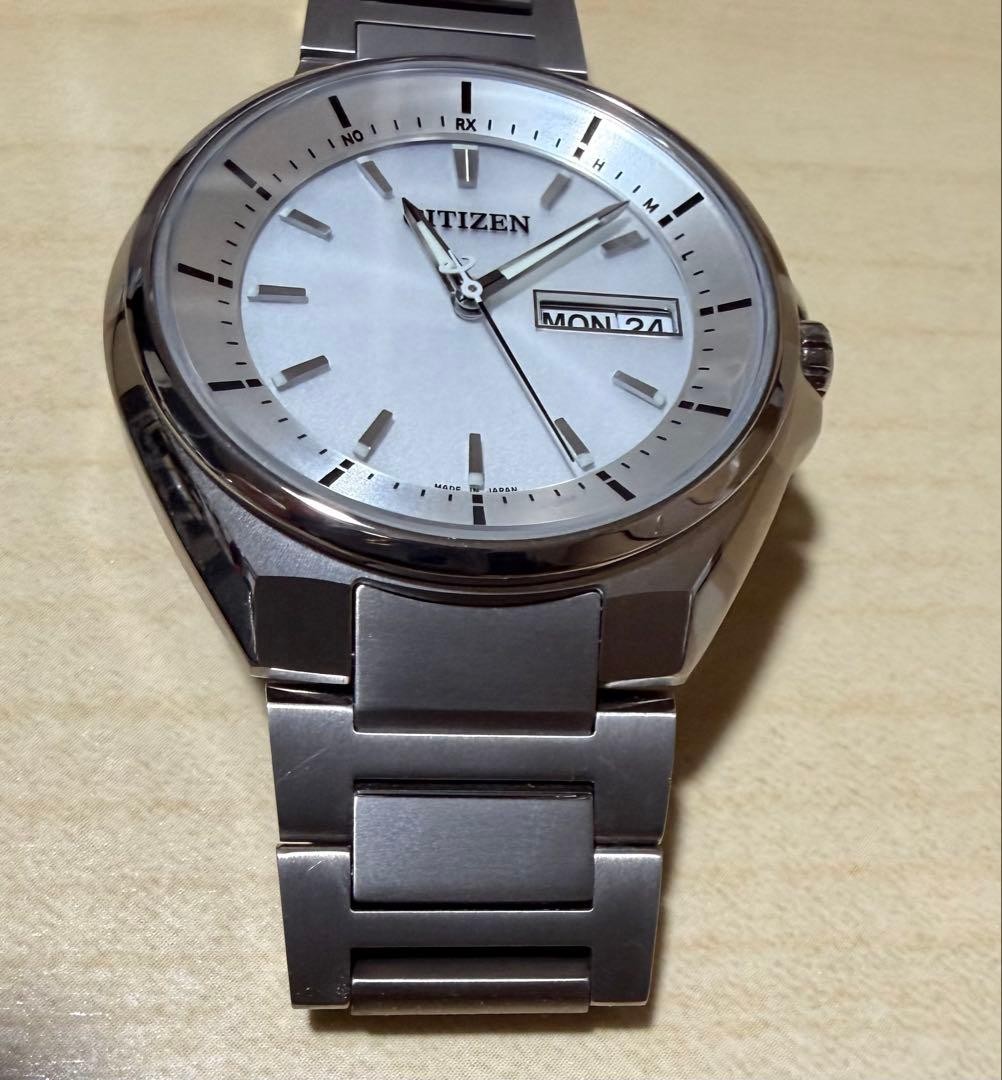 CITIZEN ATTESA Eco Drive H100 R007556 - Gem