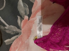 Sexy Embroidery Lace Corset Lingerie Set for Women 36C