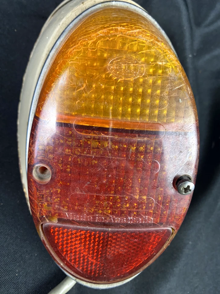 1968 Volkswagen Beetle RHS Rear Tailight VW - image 3 of 4
