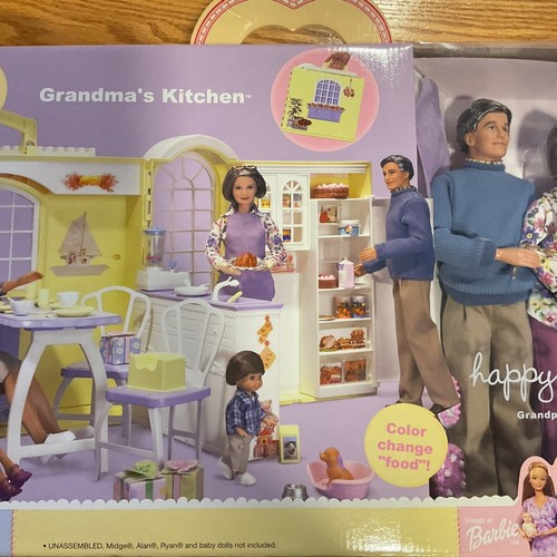 Vintage 2003 Grandma’s Kitchen Happy Family Großeltern Geschenkset ~ NRFB ~ Barbie - Bild 3 von 10