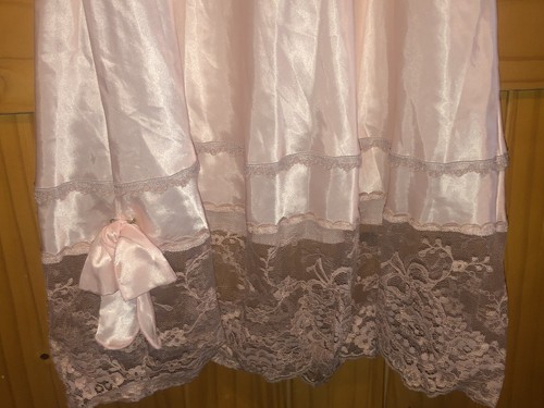 Vtg Colesce Champagne Pink Satin Sheen Lace Robe & Gown. One Size - Picture 16 of 19