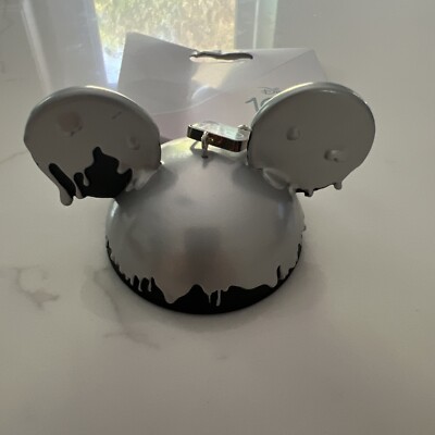 NEW Disney 100th Anniversary Mickey Mouse Platinum Ears Hat NEW  main image 2