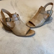 Frye and Co Gaia Tan heeled sandals women size Women's US 8, UK 6.5, EU 39