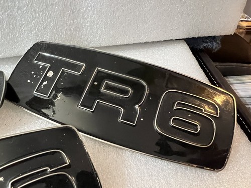 Insignias de rejilla Triumph TR6 nuevas 625662 para restauración, Custom Man Cave Etc 3 - Imagen 4 de 4