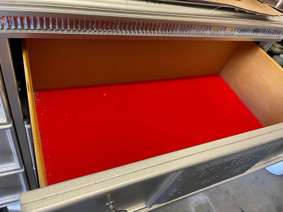 KING BED SET OF 3. PRICE IS NEGOTIABLE - Image 4 of 4