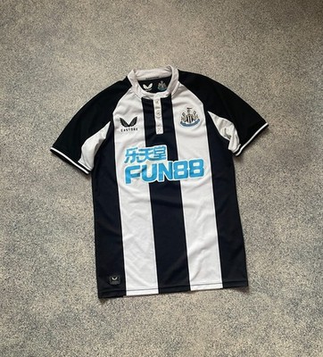 NEWCASTLE UNITED 2021 2022 HOME FOOTBALL SHIRT FUSSBALLTRIKOT CASTORE GR.M...